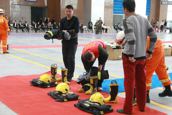 新疆消防协会参加自治区119消防宣传月启动