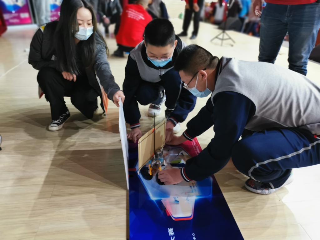 意气风发看我风帆小车闪亮登场第七届全国青年科普创新实验暨作品大赛